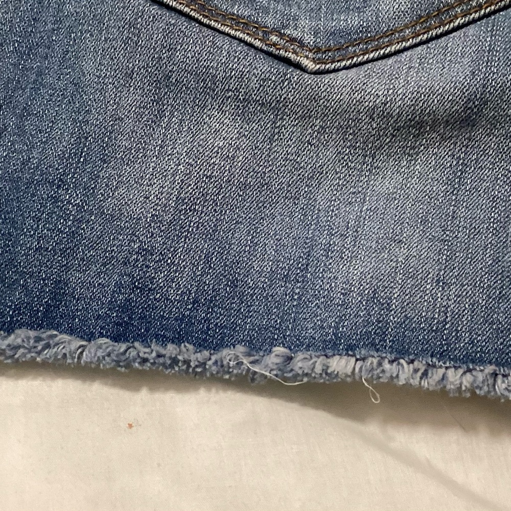Jessica Simpson High Rise Short - Picture 5 of 8
